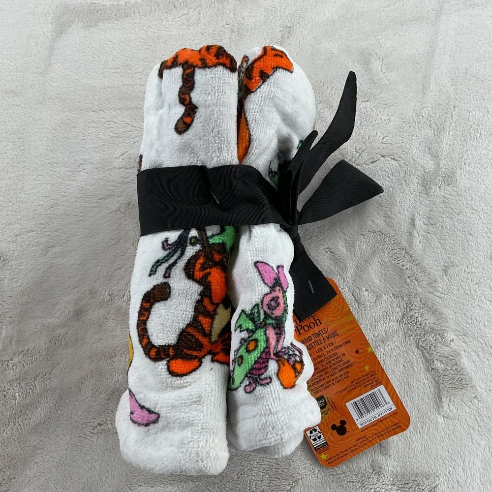 Disney Winnie the Pooh Halloween 2 Pack Hand Towels Pumpkin Tigger Piglet New